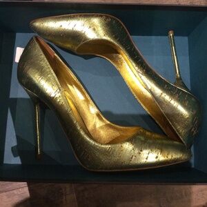 Sergio Rossi Gold Metallic pumps